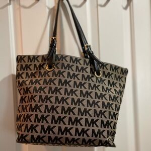 MICHAEL Michael Kors Signature Tote Black Pre-owned Excellent Condition